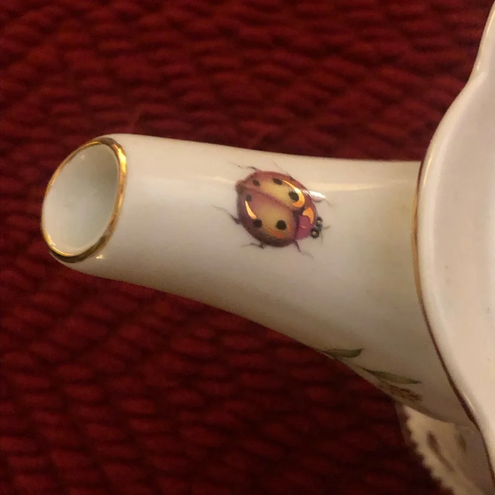Godinger Primavera Pircelain Butterfly Floral Teapot with Gold Trim - White